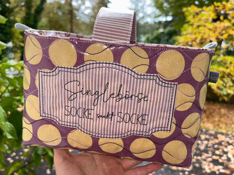 Preview: Singlebörse, Socke sucht Socke Spruch - redwork Stickdatei